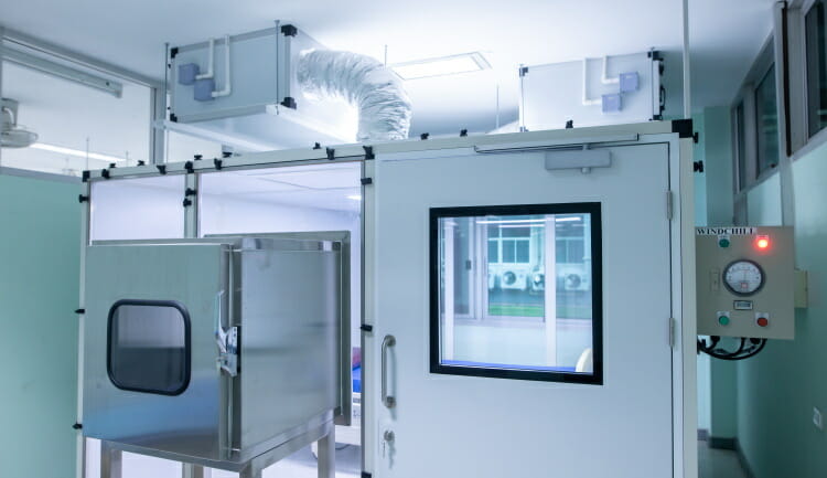hospital clean room with HEPA filtration